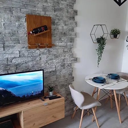 Apartmán Centrum - Free Private Parking Novi Sad