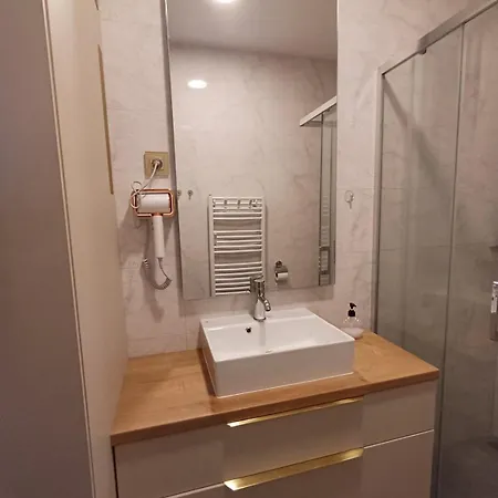 Apartmán Centrum - Free Private Parking Novi Sad